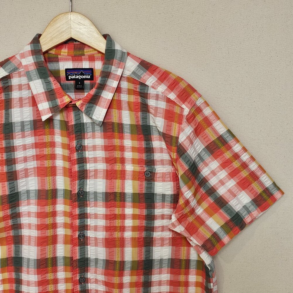Patagonia Short Sleeve M's Puckerwear Button Down L